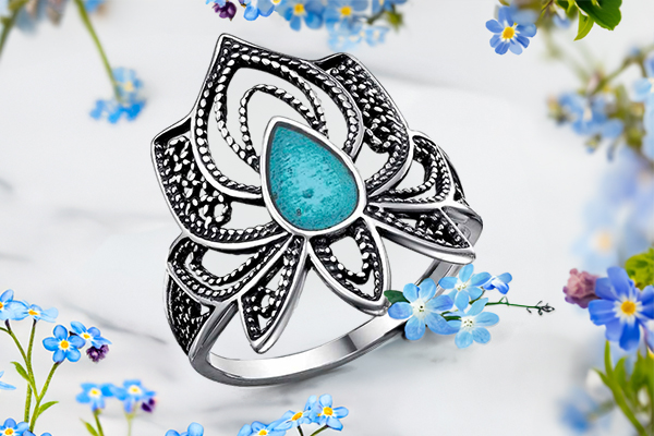 В союзе металла и цветного стекла рождается яркая индивидуальность ювелирной эмали