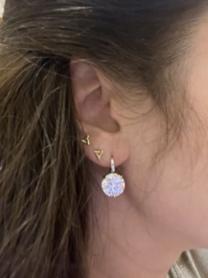 Серьги бижутерия, покрытие - серебрение с оксидированием, вставка - фианит (недрагоценный камень)