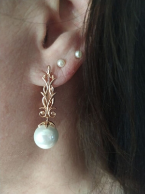 Серьги бижутерия, покрытие - золочение, вставка - культивированный жемчуг