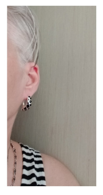 Серьги бижутерия, покрытие - серебрение, отделка - эмаль, без вставок