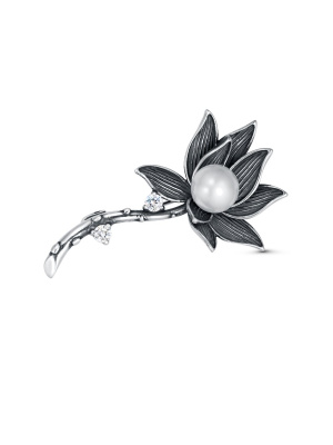 Брошь бижутерия, покрытие - серебрение с оксидированием, вставка - имитация жемчуга, фианит (недрагоценный камень)