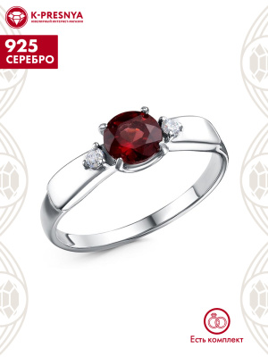 Кольцо серебро 925 пробы, покрытие - родирование, вставка - гранат (полудрагоценный камень), фианит (недрагоценный камень)