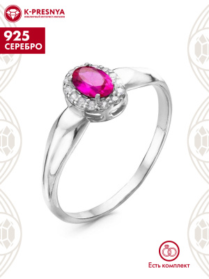 Кольцо серебро 925 пробы, покрытие - родирование, вставка - синтетический корунд, фианит (недрагоценный камень)