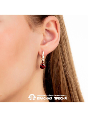 Серьги серебро 925 пробы, покрытие - золочение, вставка - гранат (полудрагоценный камень), фианит (недрагоценный камень)
