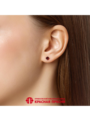 Серьги серебро 925 пробы, покрытие - родирование, вставка - гранат (полудрагоценный камень)